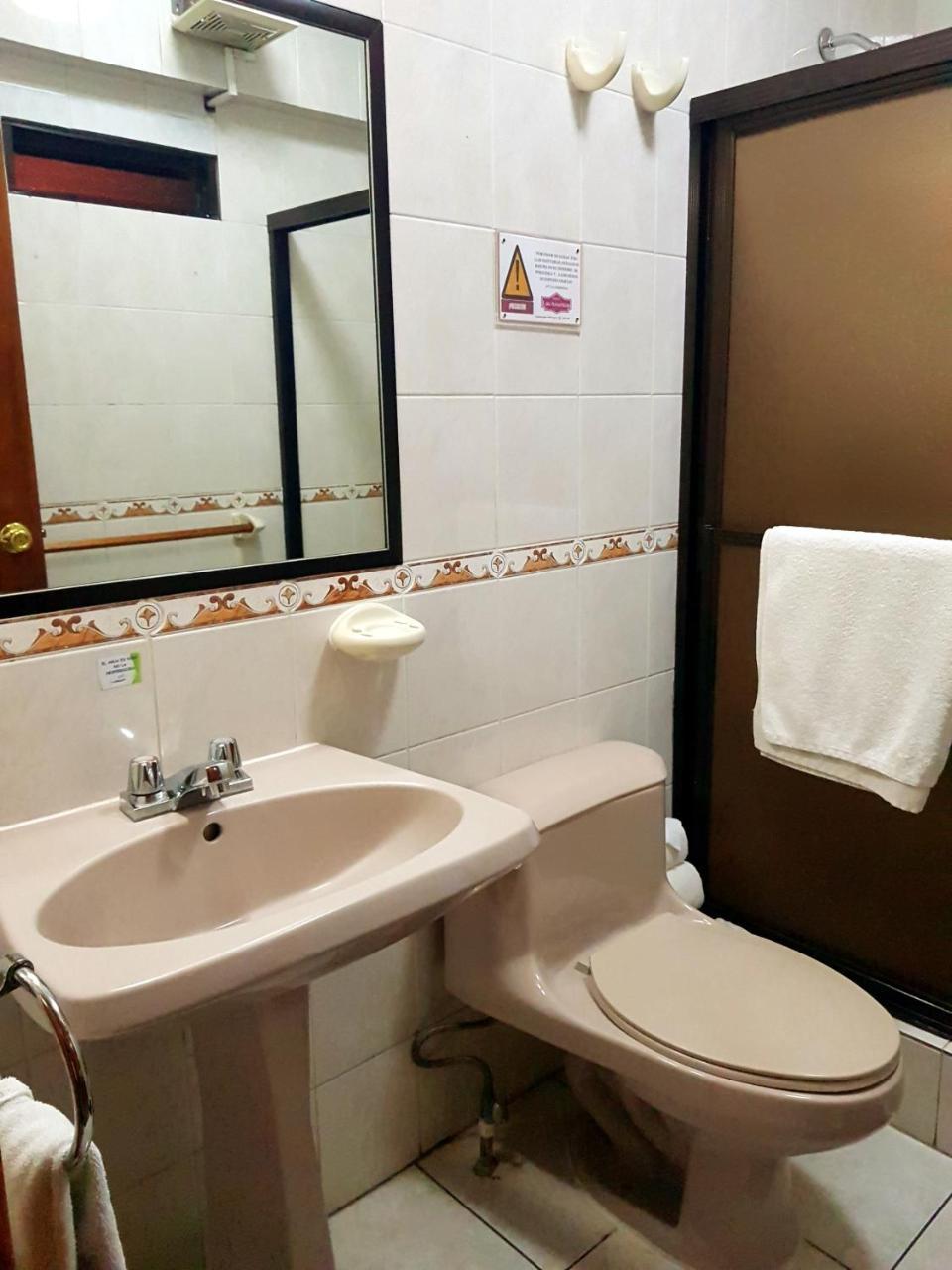 Hotel Las Americas Quetzaltenango Exterior photo